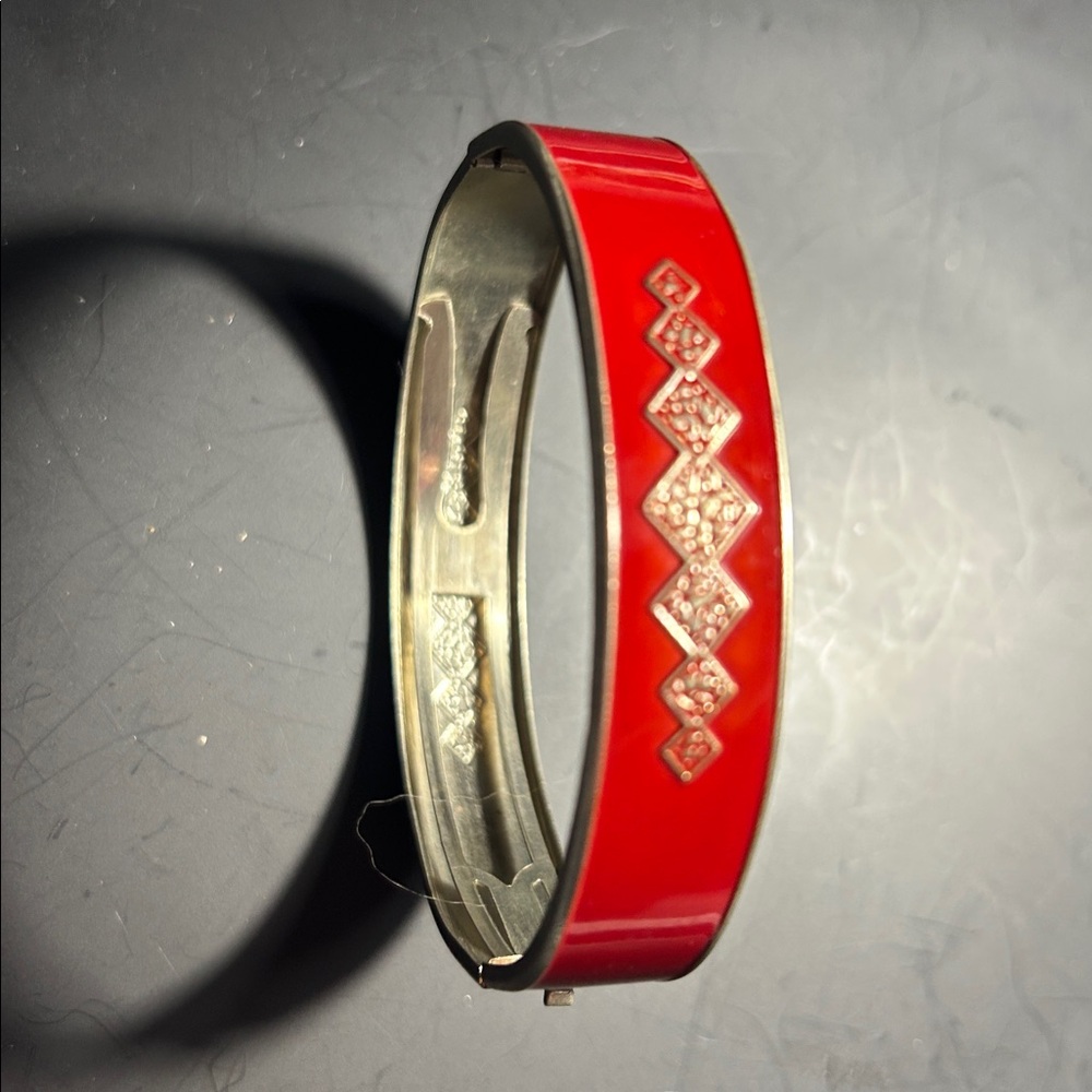 VTG Enameled Red and Silver Women's Bracelet- expandable about 6.5”